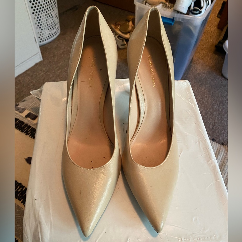 Selling Stuart Weitzman Tan Heels